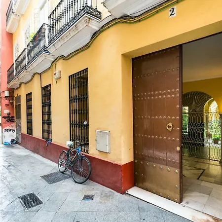 Holidays Isbilia Centro By Valcambre Seville Exterior photo