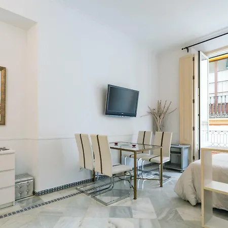 Holidays Isbilia Centro By Valcambre Seville Exterior photo